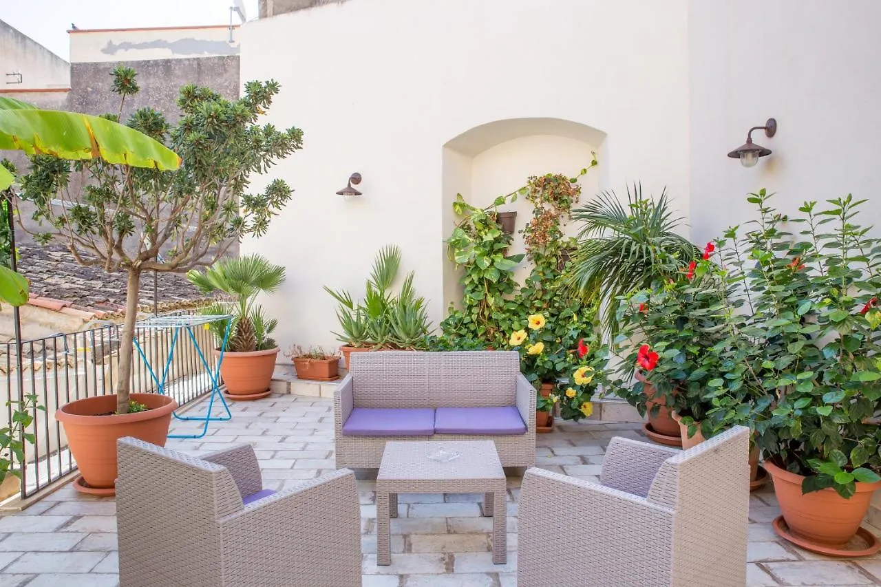 Casa Dell'Aromatario B&B 夏卡 3*,