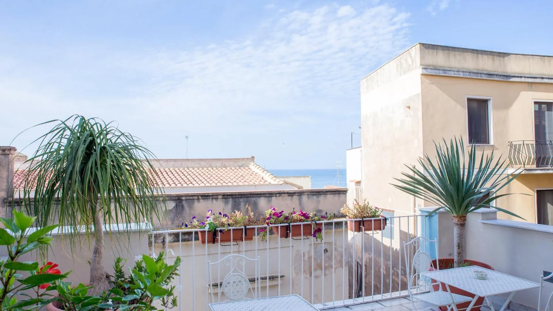 Casa Dell'Aromatario B&B 夏卡 3*,  意大利